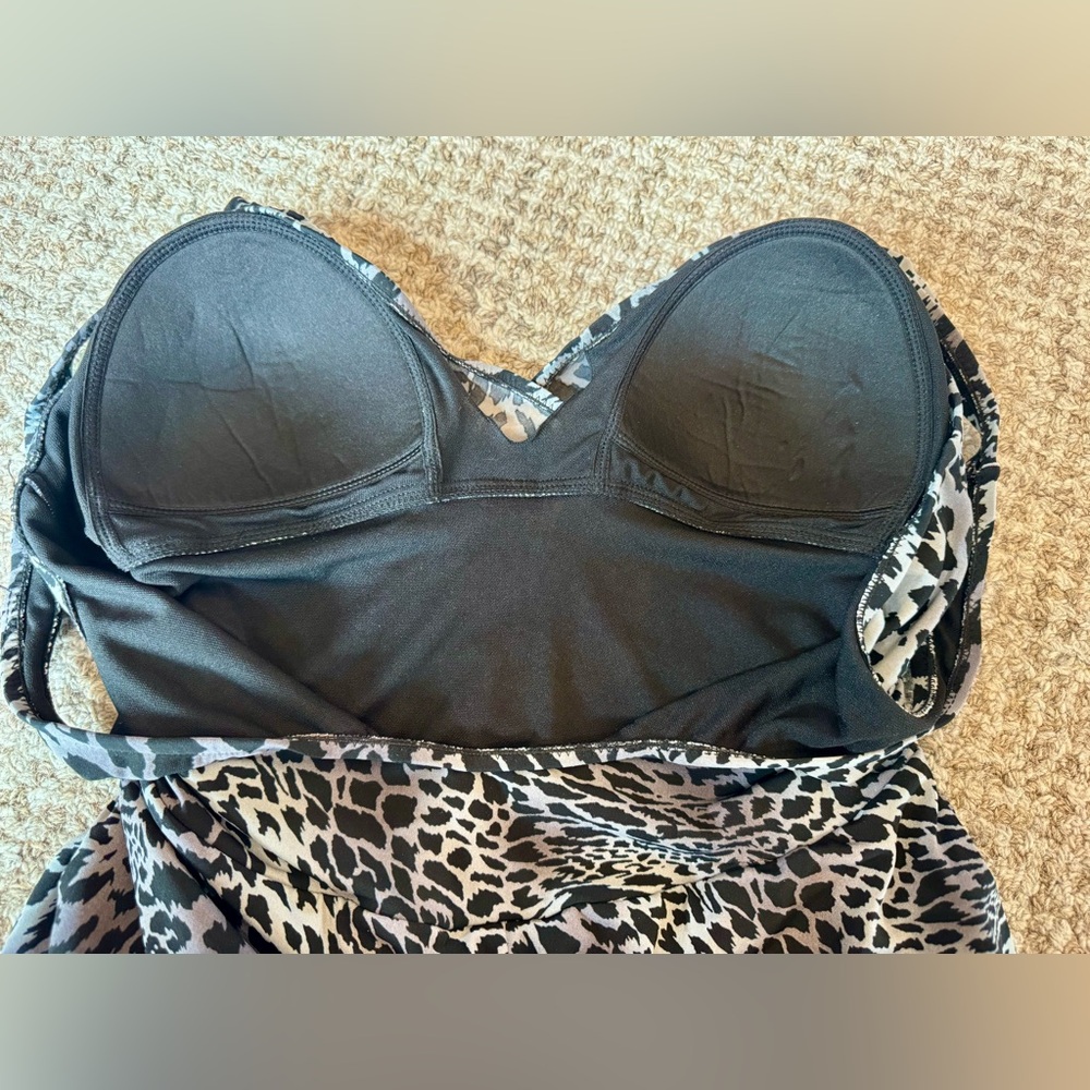 Catalina Suddenly Slim Black/Grey Swimsuit Dress. - Picture 5 of 6